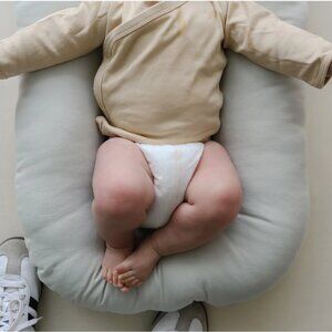 NWOT Snuggle Me Infant Lounger | Sage
